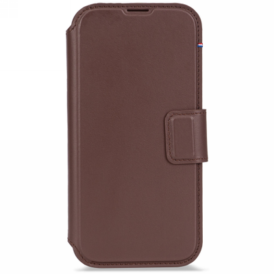 Decoded Leather Detachable Wallet MagSafe case for iPhone 17 - brown